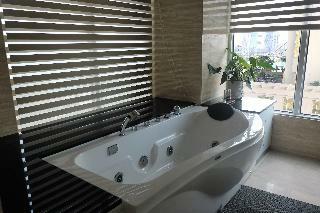 Vouk Hotel Suites