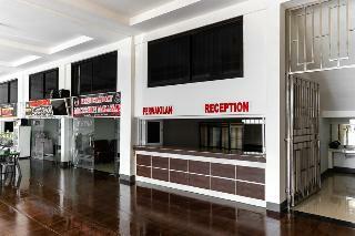 Hotel Reddoorz Near Makassar Town Square 2