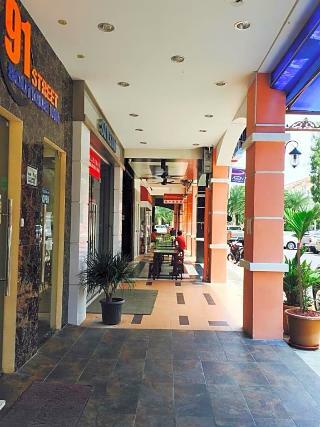 Hotel 91 Street Boutique Inn