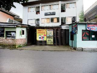 Hotel Oyo Life 2050 D'cinnamons Residence