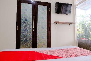 Oyo 2376 Tiara Family Residence