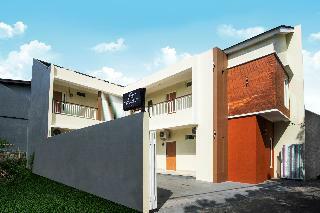 Hotel Oyo 2348 Omah Lasaro Exclusive