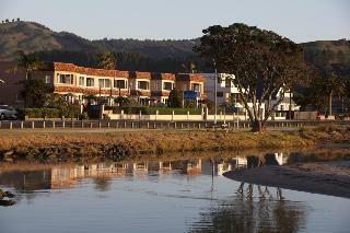 Hotel Admiralty Lodge