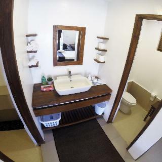 Hotel Kingfisher Sand Sea Surf Resort
