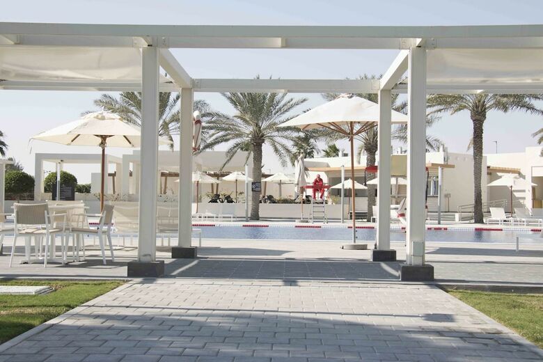 Hotel Sealine Beach. A Murwab Resort