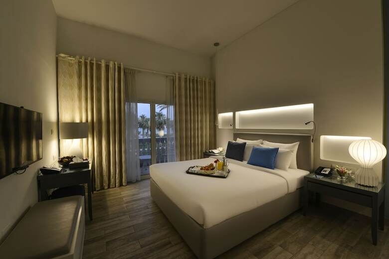 Hotel Sealine Beach. A Murwab Resort