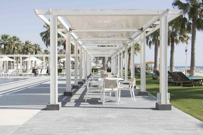Hotel Sealine Beach. A Murwab Resort