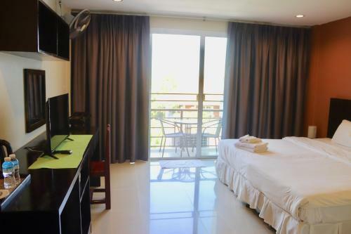 Hostal Baan Oui Guest House