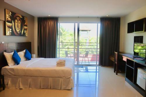 Hostal Baan Oui Guest House