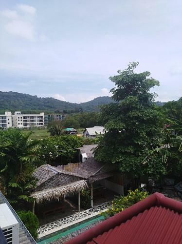 Hostal Baan Oui Guest House