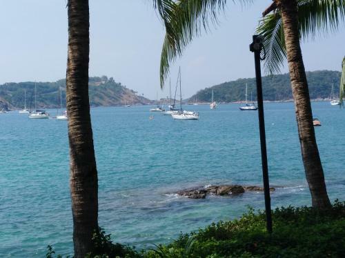 Hostal Baan Oui Guest House