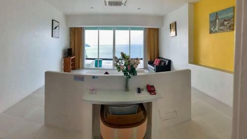 Hotel Grand Bleu Ocean View Pool Suite