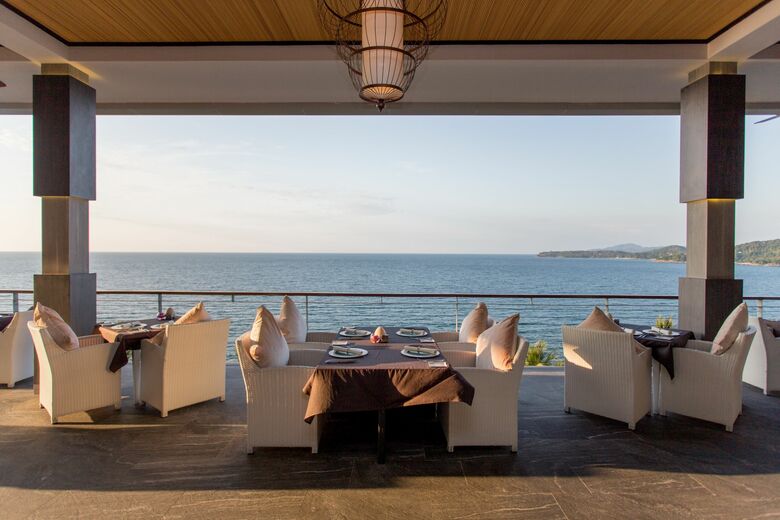 Cape Sienna Hotel & Villas