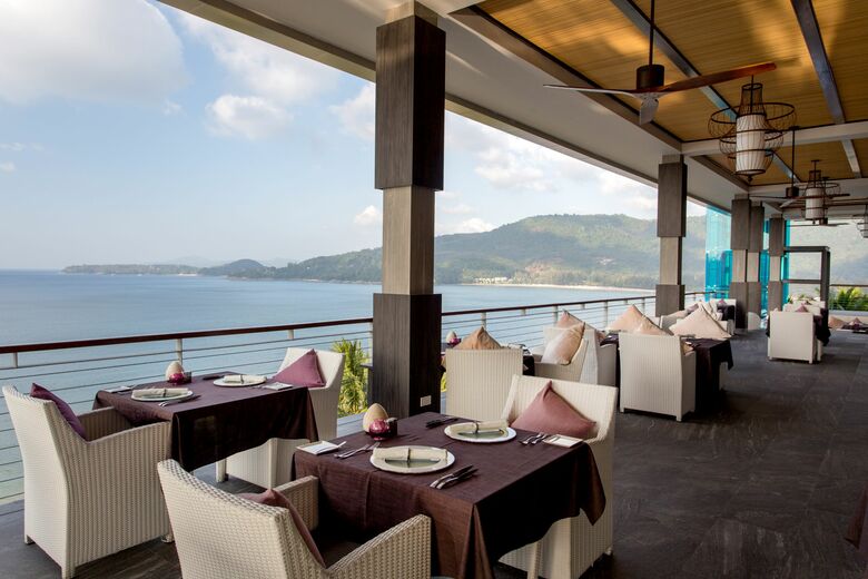 Cape Sienna Hotel & Villas