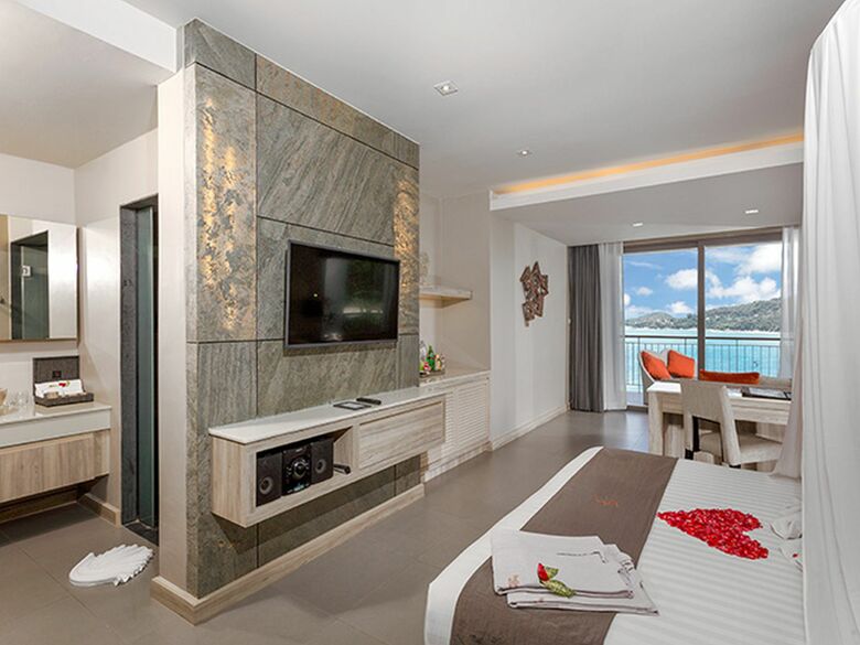 Cape Sienna Hotel & Villas