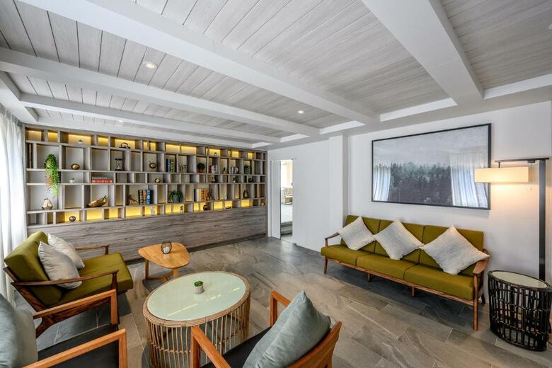 Hotel Aquamarine Resort & Villa