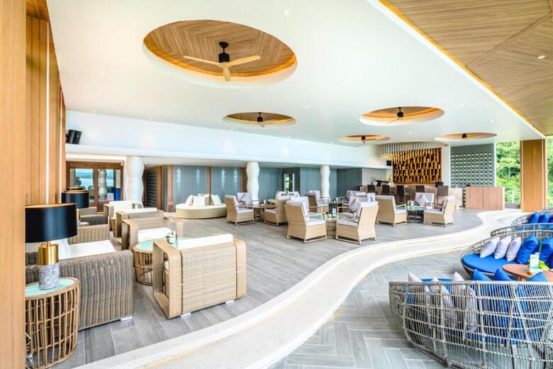 Hotel Aquamarine Resort & Villa