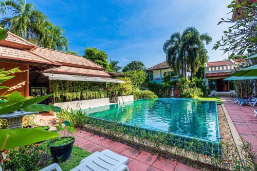 Hotel Monaburi Boutique Resort