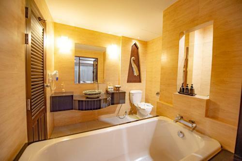 Hotel Navatara Phuket Resort