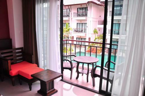 Hotel Navatara Phuket Resort