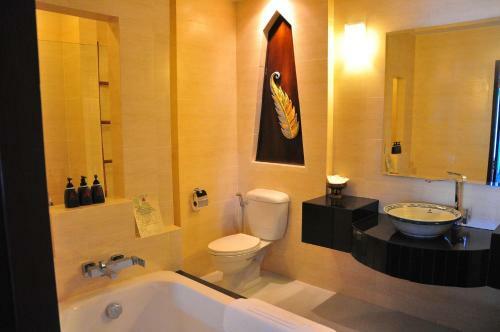 Hotel Navatara Phuket Resort