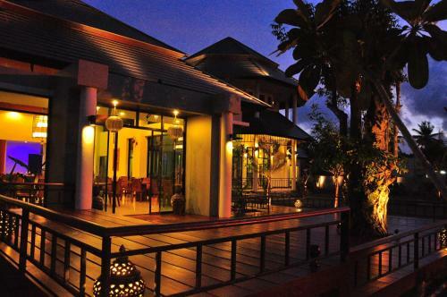 Hotel Navatara Phuket Resort