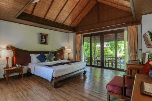 Hotel Nora Beach Resort & Spa