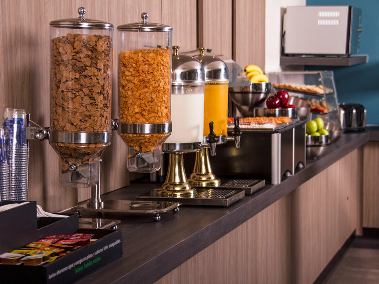 Hotel City Express Plus Monterrey Galerias