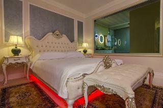 Hotel Phoenicia Royal