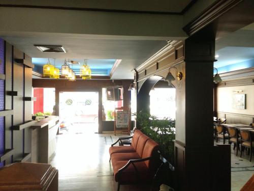 Hotel Rattana Mansion