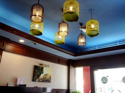 Hotel Rattana Mansion