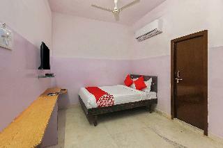 Hotel Raj Banjara White House
