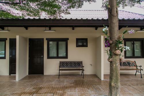 Hostal Garden Home