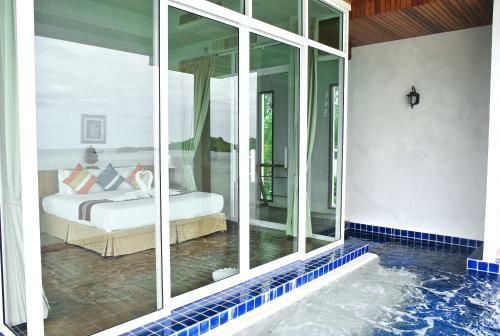 Samui Island Beach Resort & Hotel