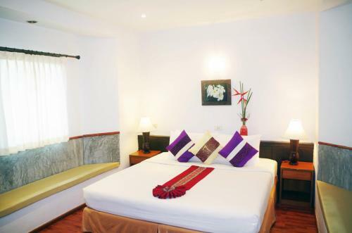 Samui Island Beach Resort & Hotel