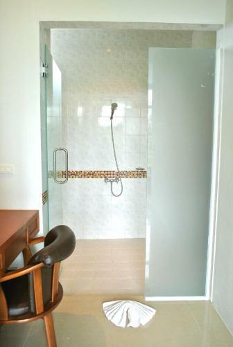 Samui Island Beach Resort & Hotel