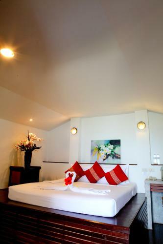 Samui Island Beach Resort & Hotel