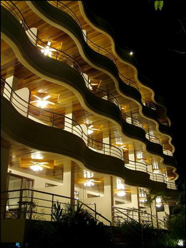 Samui Island Beach Resort & Hotel