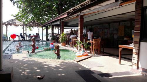 Hotel B2@samui Beach Resort