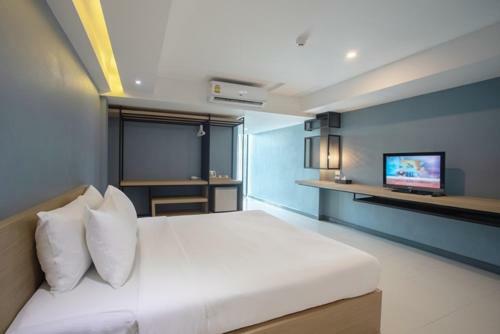 Nora Lake View Hotel