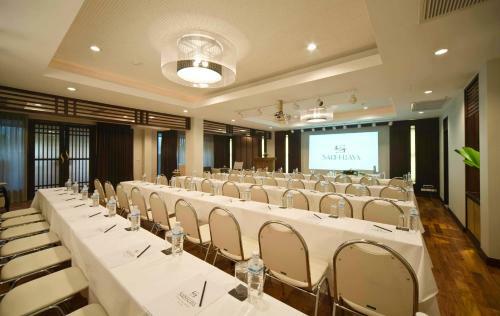 Hotel Sareeraya Villas & Suites