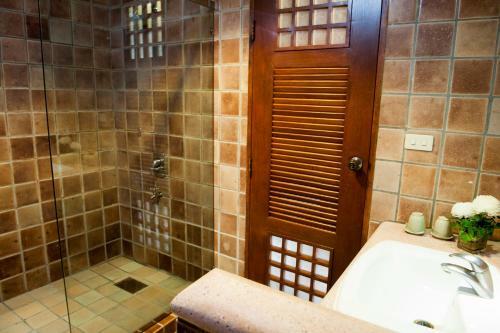 Hotel Montien House