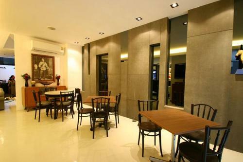 Hotel At One Service