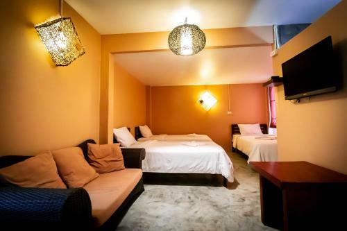 Hotel Smile Buri House