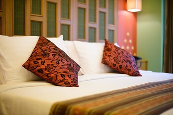 Hotel Golden House