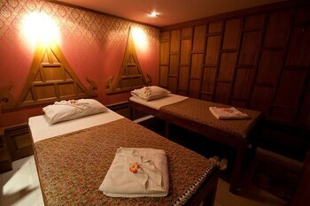 Hotel Golden House