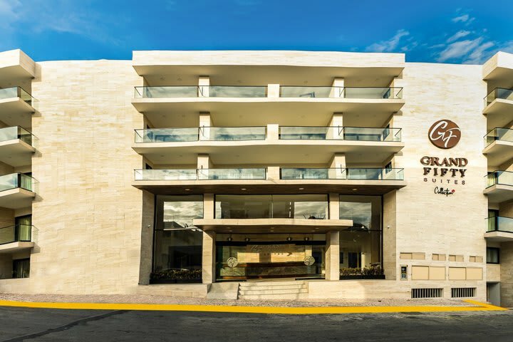 Hotel Grand Fifty Suites