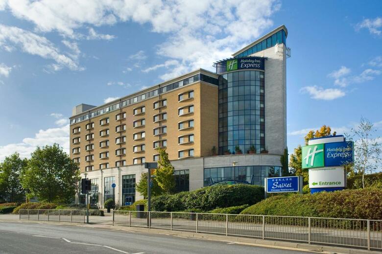 Hotel Express By Holiday Inn Greenwich