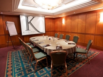 Hotel Middle Eight