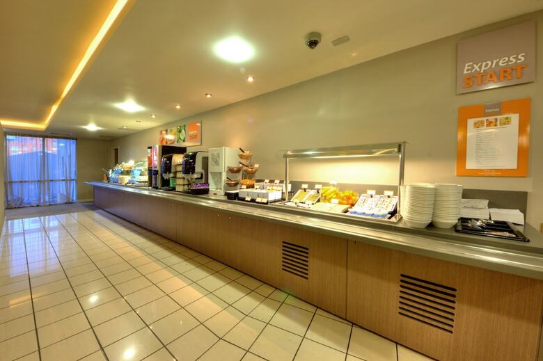 Hotel Express By Holiday Inn Limehouse